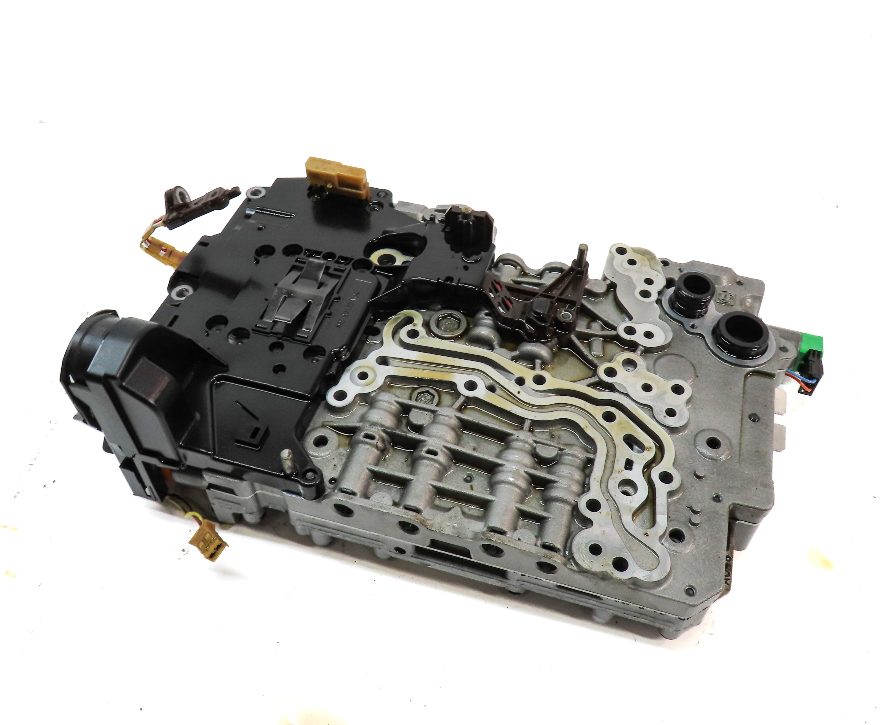 14-18 BMW 320i (F30) AWD 2.0T 8HP-45 A/T AUTO AUTOMATIC TRANSMISSION VALVE BODY — exact item pictured
